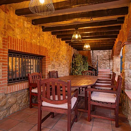 Cal Bisbe, Your Rural Casa rural Capmany